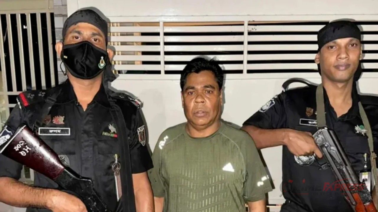 আলেক খানকে হত্যাচেষ্টার মামলা, কারাগার থেকে আদালতে সাবেক এমপি