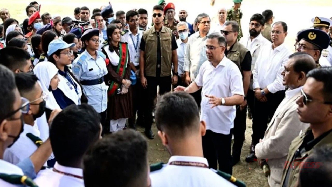হাসপাতালে অপরিচ্ছন্নতা দেখে ক্ষুব্ধ প্রধানমন্ত্রী